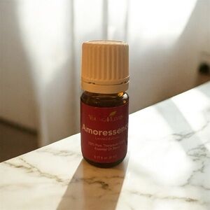 Young Living Amorescence Oil with Cream Cap